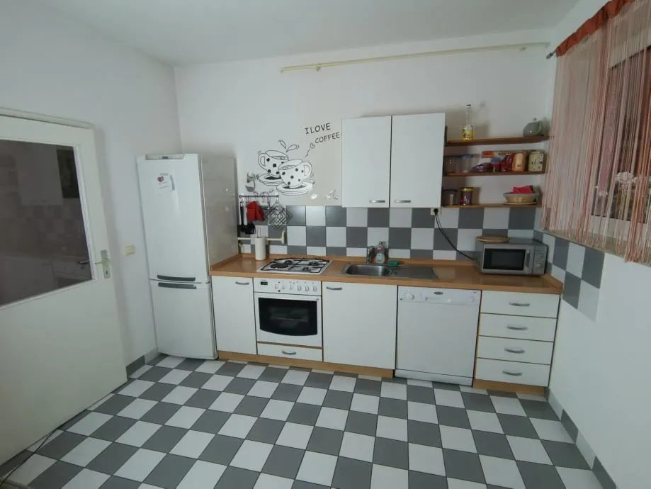 kuća: zagreb (šestinski kraljevec), 400.00 m2 - slika 13