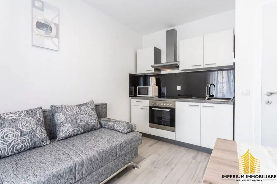 apartmanska kuća u centru milne - slika 4
