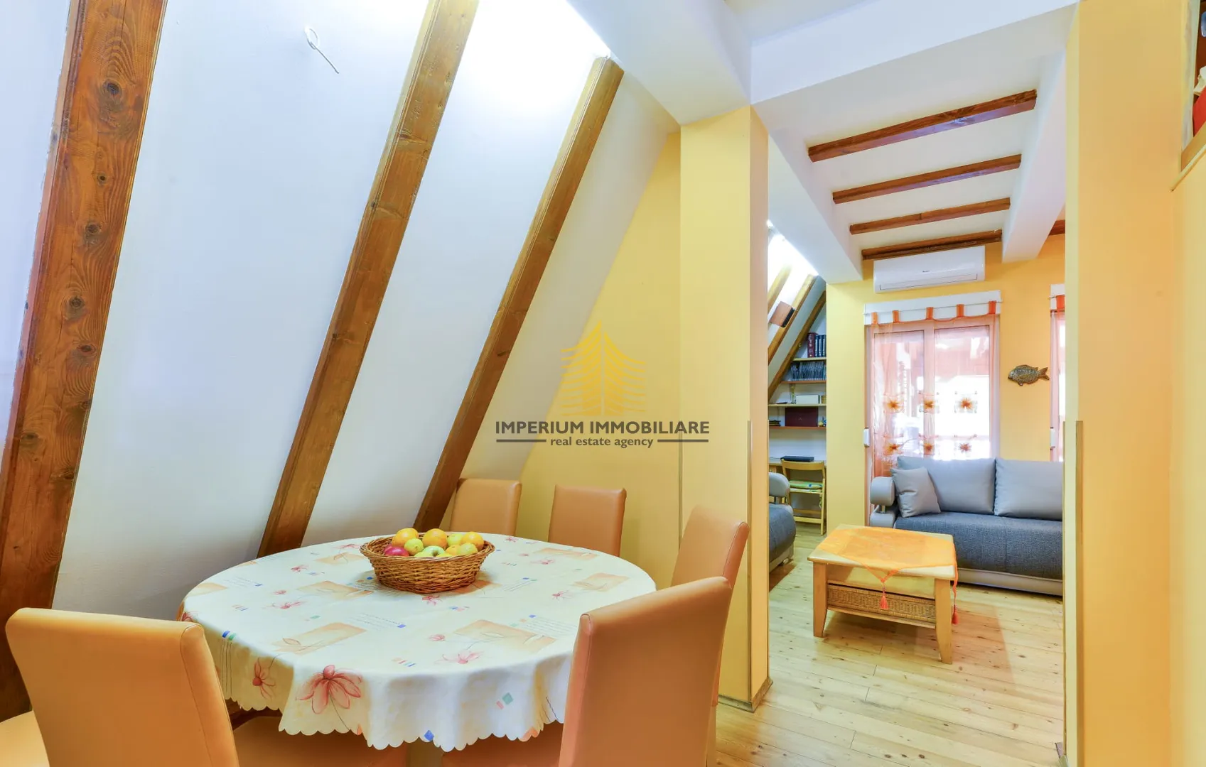 kuća, prodaja, gračac, 210m2, samostojeća - slika 12