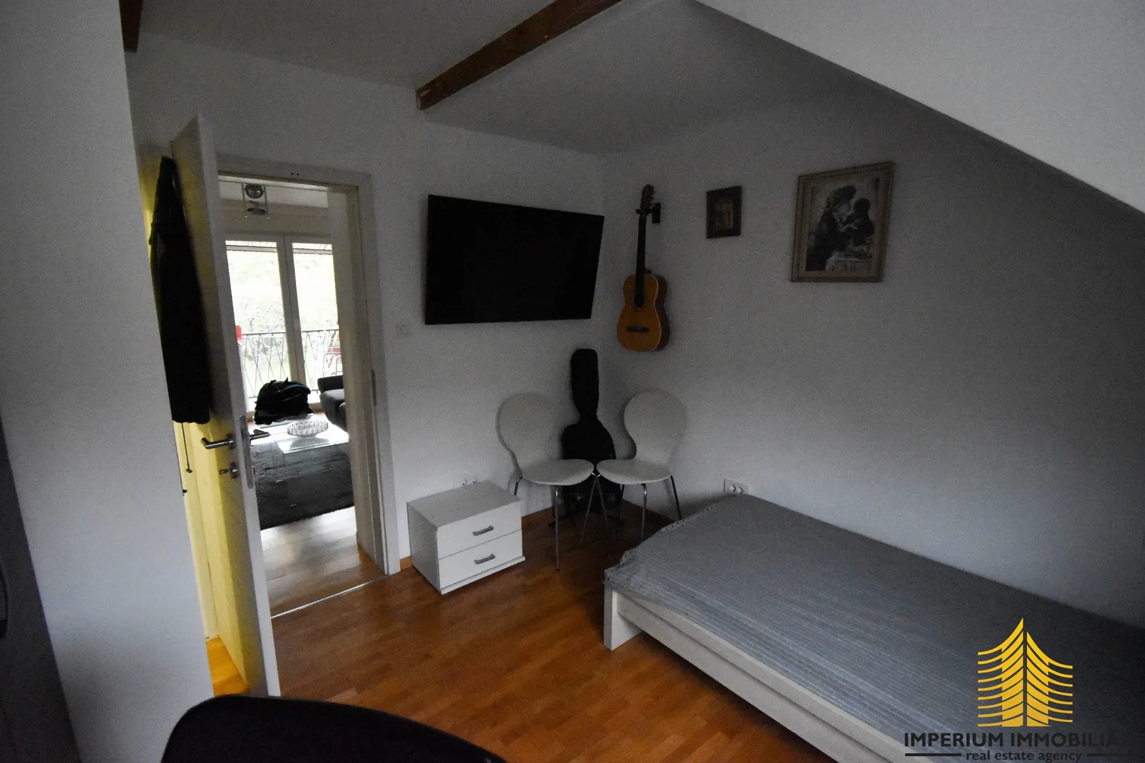 stan: zagreb (šalata) 100m2, četverosobni - slika 8