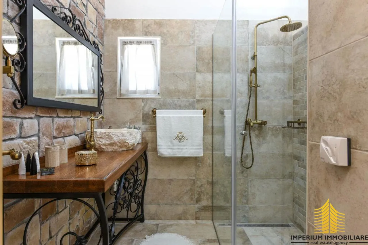 luxury villa with swimming pool and tennis court, pridraga, croatia - slika 17