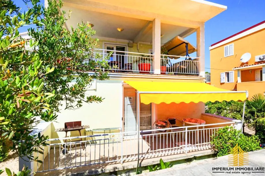 apartmanska kuća u rogoznici - slika 12
