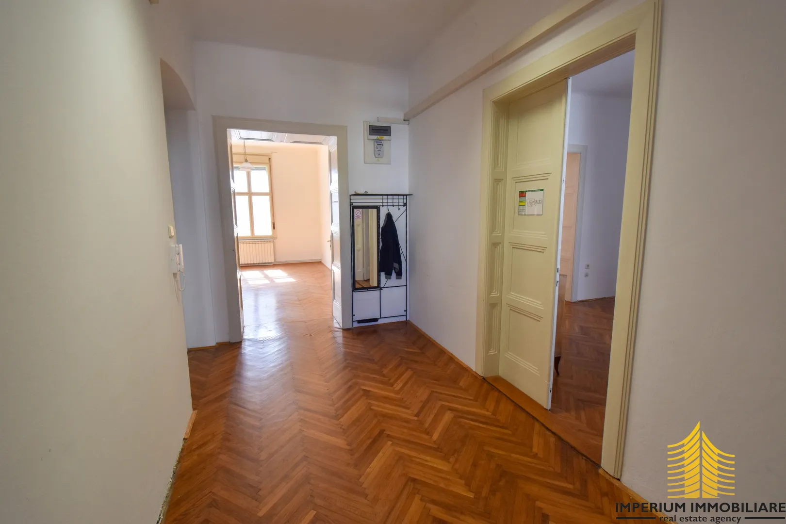 stan/ poslovni prostor u centru grada zagreba , 130m2 , iznajmljivanje - slika 2