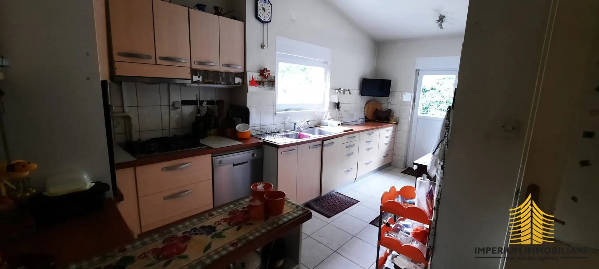 zagreb - centar , predivna vila okružena zelenim vrtom ,300m2 ,prodaja - slika 12