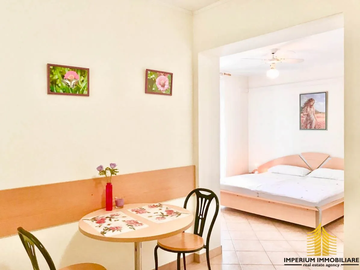 predivna apartmanska kuća - murter, jezera - slika 36