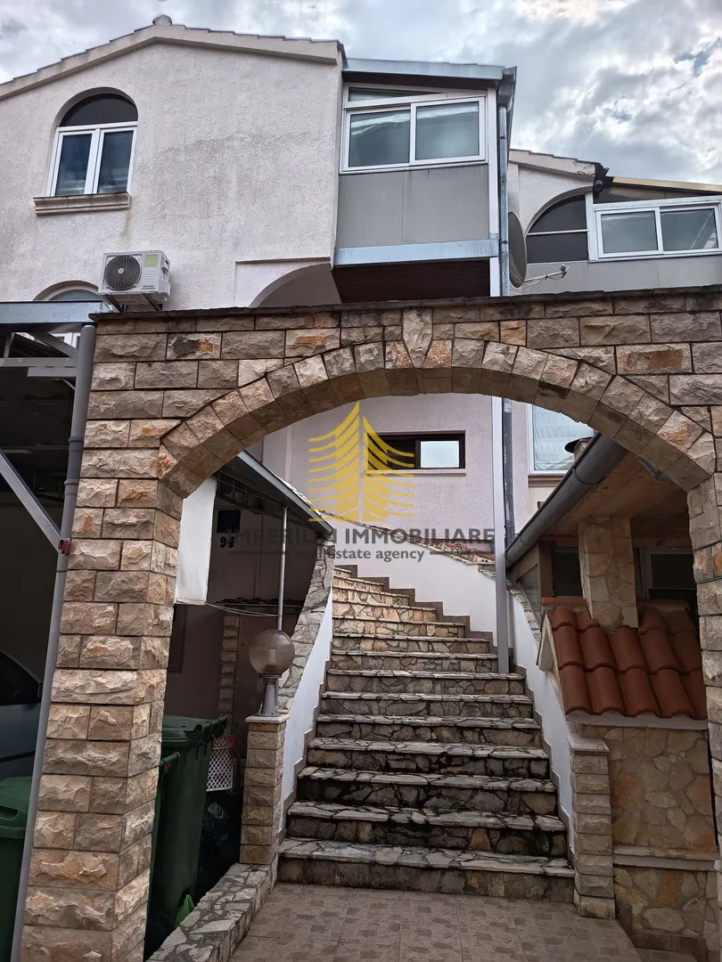Stan, Prodaja, Vodice, 67m2, 2,5-sobni (2S+DB)