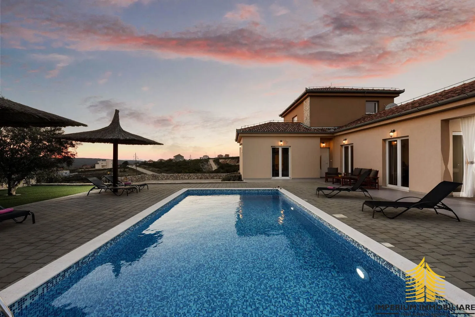 luxury villa with swimming pool and tennis court, debeljak, croatia - slika 3