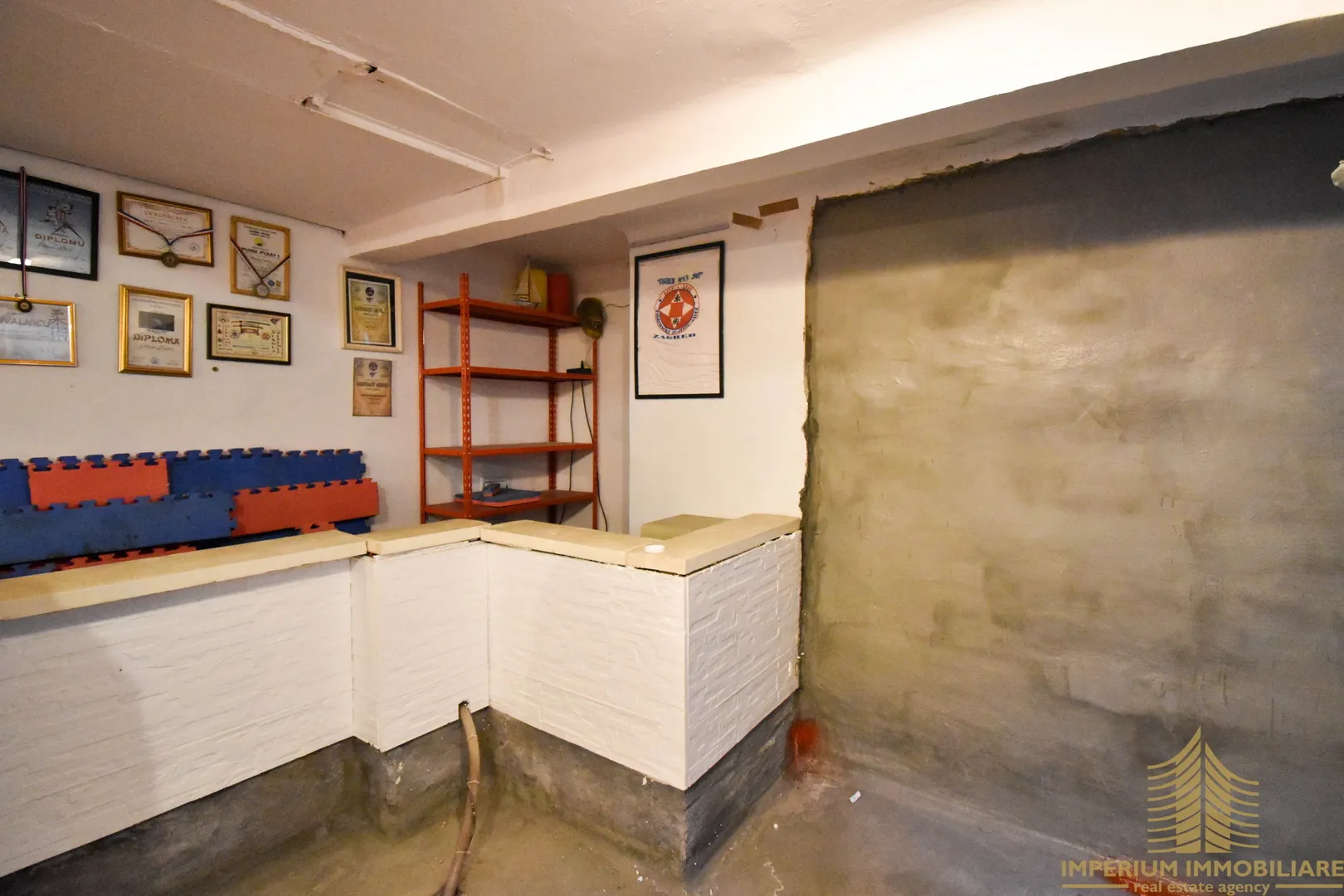 Poslovni prostor, Prodaja, Donji Grad, Donji grad, 90m2, Kombinirani prostor - Zagreb