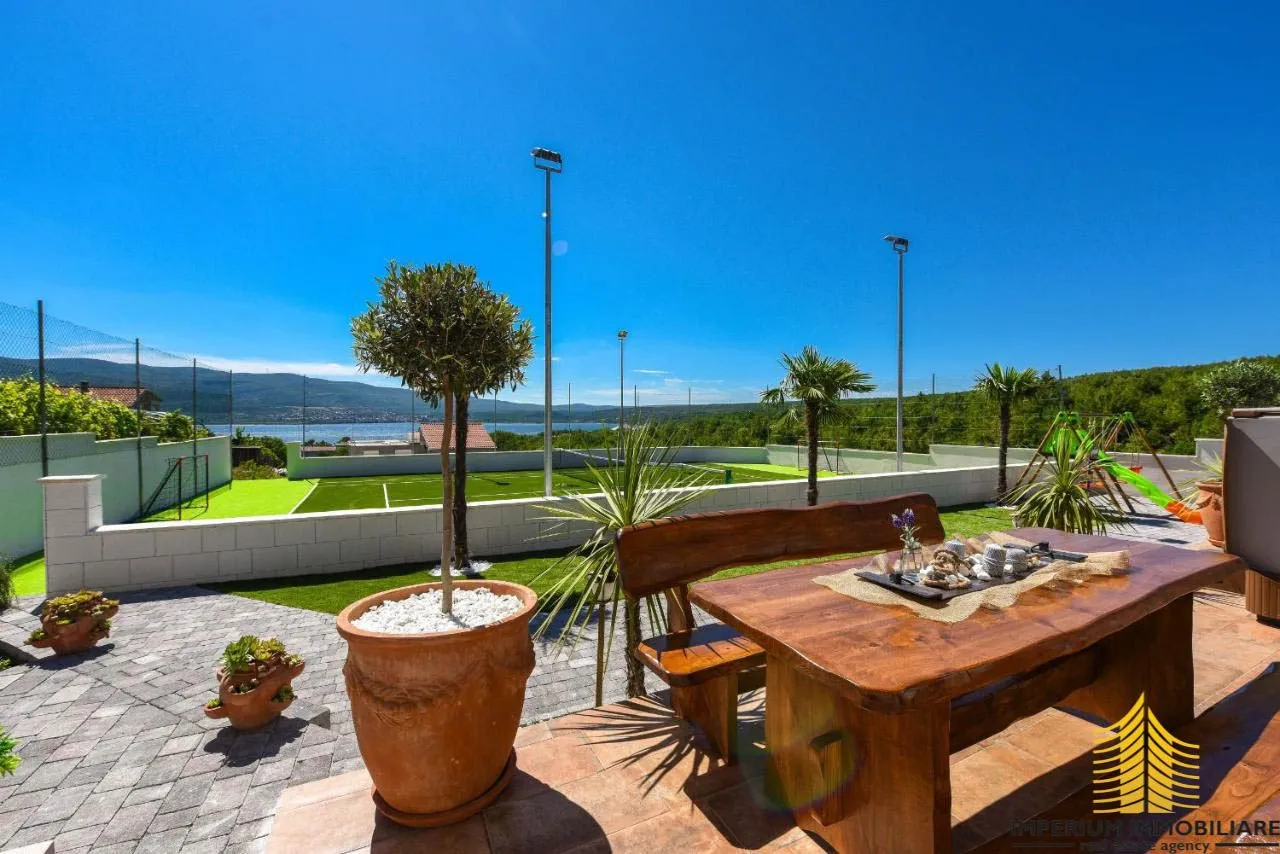 luxury villa with swimming pool and tennis court, pridraga, croatia - slika 29
