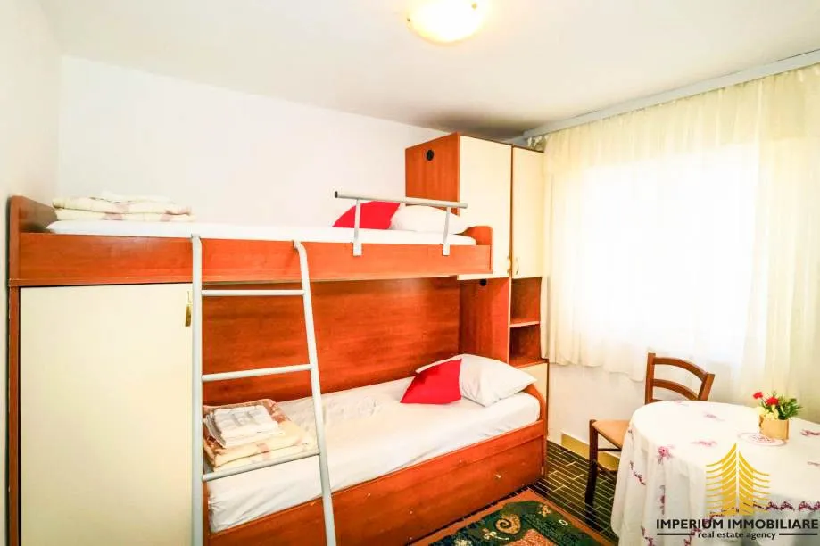 apartmanska kuća u rogoznici - slika 4