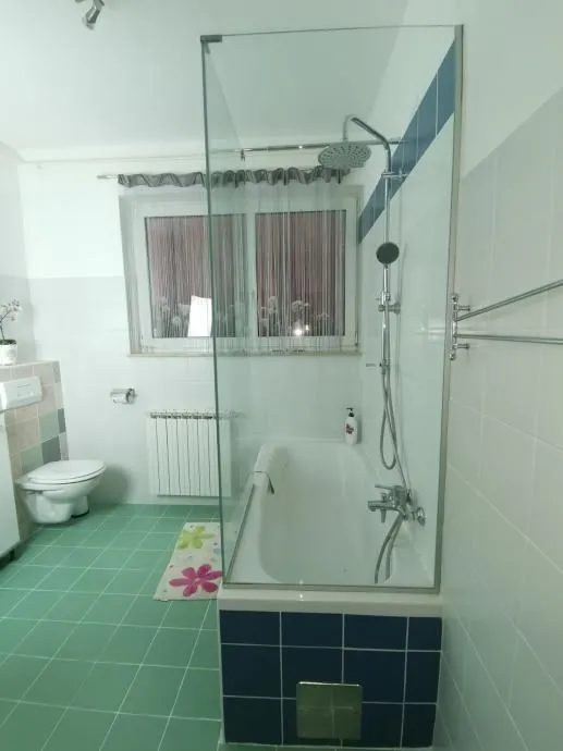 kuća: zagreb (šestinski kraljevec), 400.00 m2 - slika 9