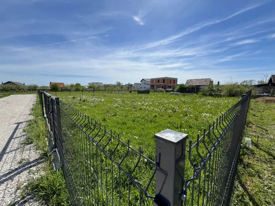 građevinsko zemljište: gornji stupnik - 605m2 - slika 4