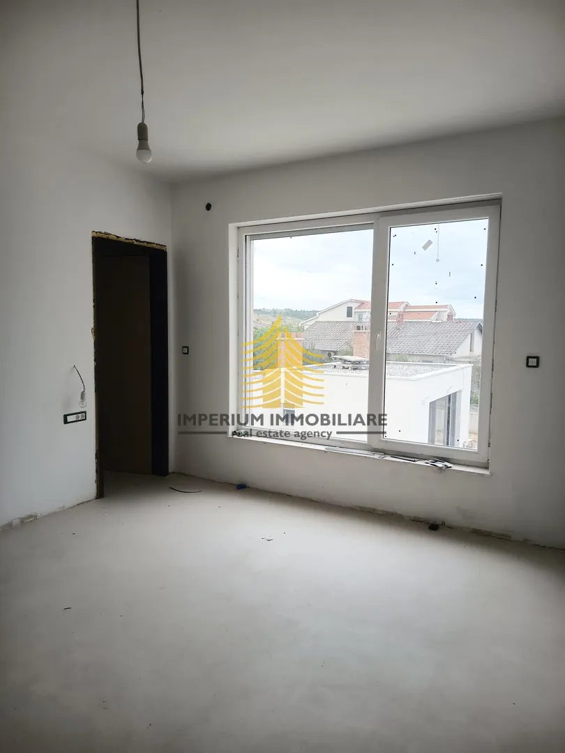 kuća, prodaja, ražanac, 225m2, vila - slika 2
