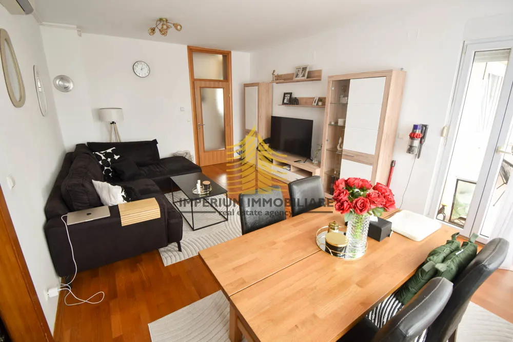 2 stana, prodaja, 152m2, 5+ više soba + gpm, remete - slika 2