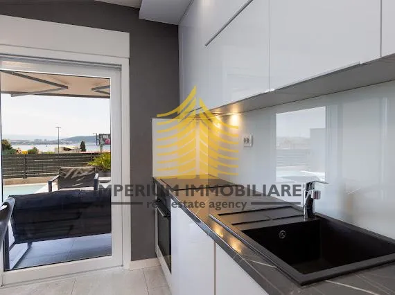kuća, najam, kaštel sućurac, 70m2, samostojeća - slika 17