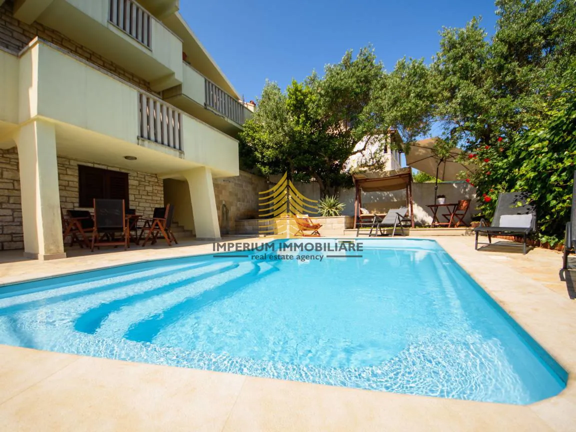 kuća, prodaja, supetar, 200m2, samostojeća - slika 8
