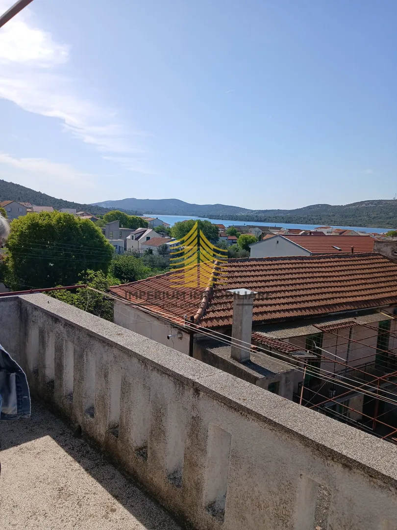 kuća, katnica, 100m kraj more u pirovcu - slika 12