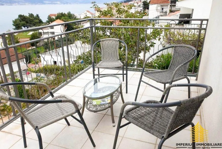 apartmanska kuća na čiovu - blizina mora - slika 4