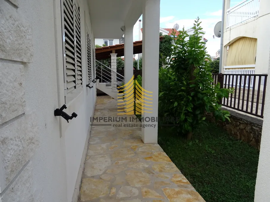 kuća, prodaja, rogoznica, 200m2, samostojeća - slika 27