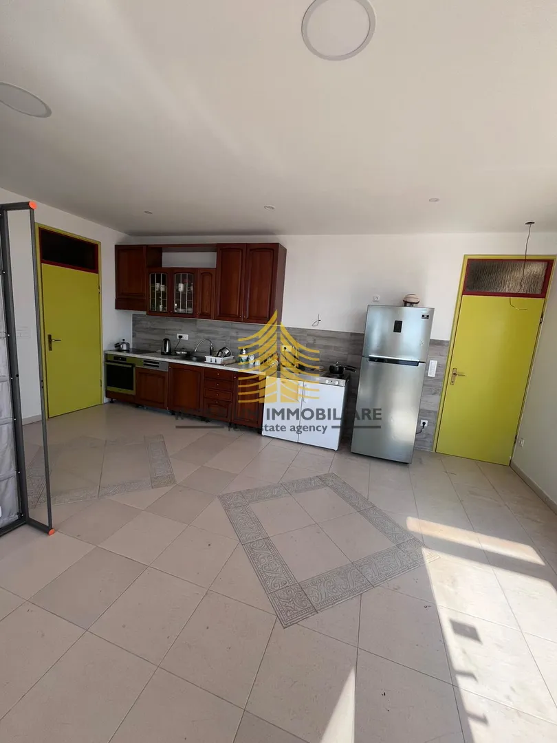kuća, najam, kaštel sućurac, 4427m2, samostojeća - slika 6