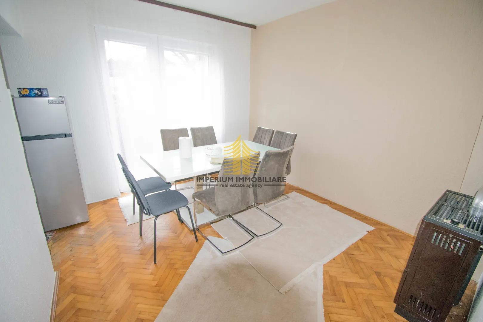 kuća, najam za 18 radnika, zagreb, donja dubrava, 184m2 - slika 1