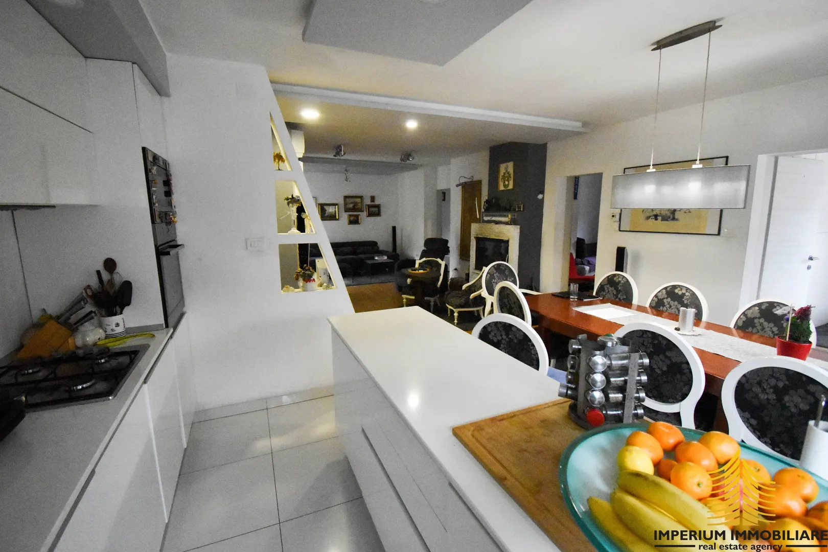 Stan: Zagreb (Šalata) 100m2, Četverosobni
