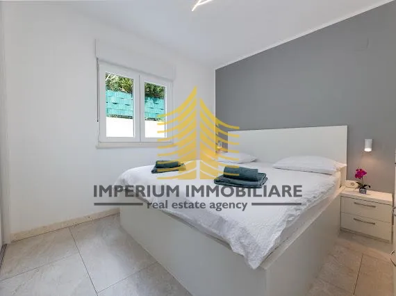 kuća, najam, kaštel sućurac, 70m2, samostojeća - slika 20