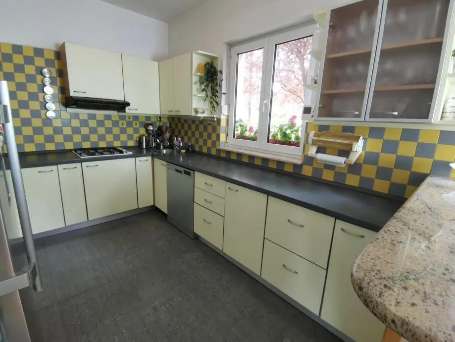 kuća: zagreb (šestinski kraljevec), 400.00 m2 - slika 4