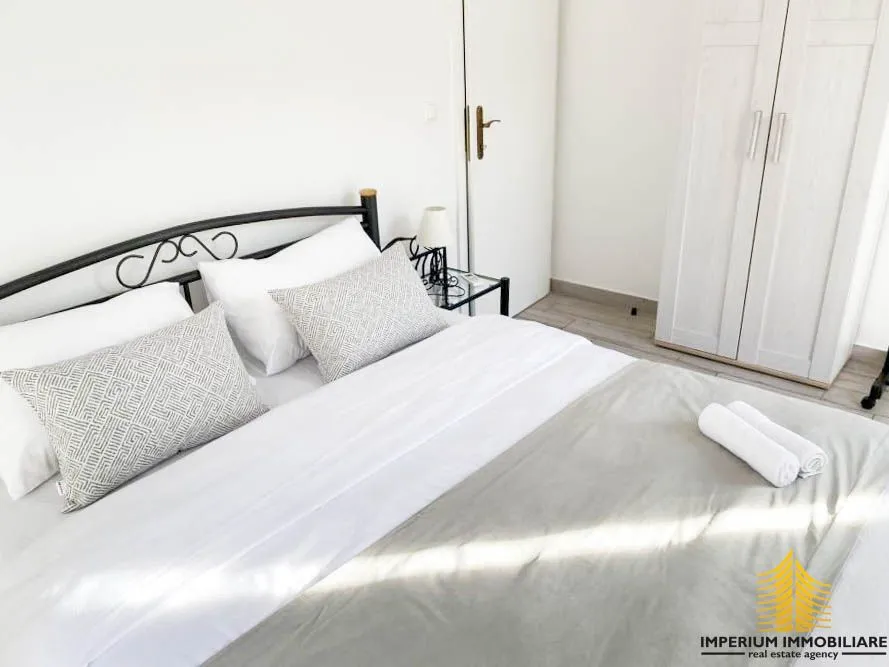 apartmanska kuća u centru milne - slika 10
