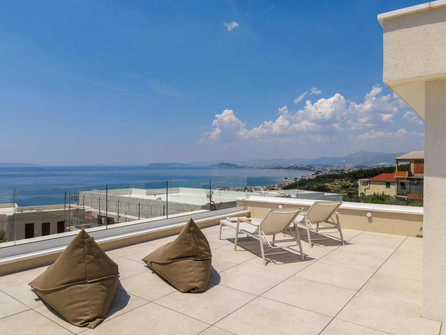villa s bazenom, 300m2, podstrana - slika 50