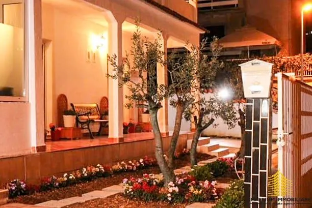prilika - apartmanska kuća u šibeniku - slika 4