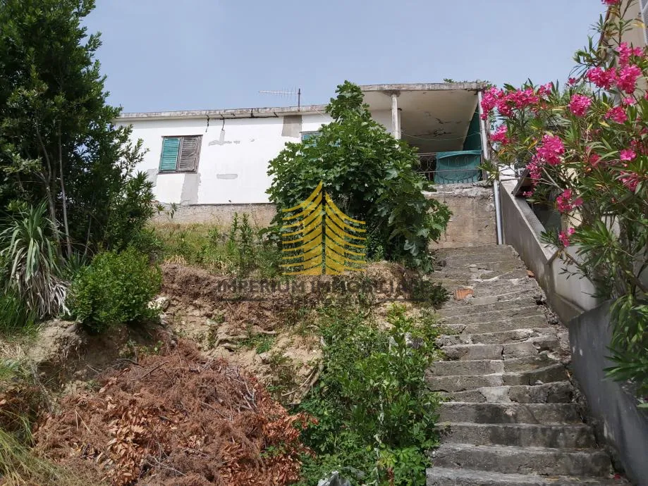nekretnine za odmor, prodaja, ražanac, ljubač, 245m2, apartman - slika 2