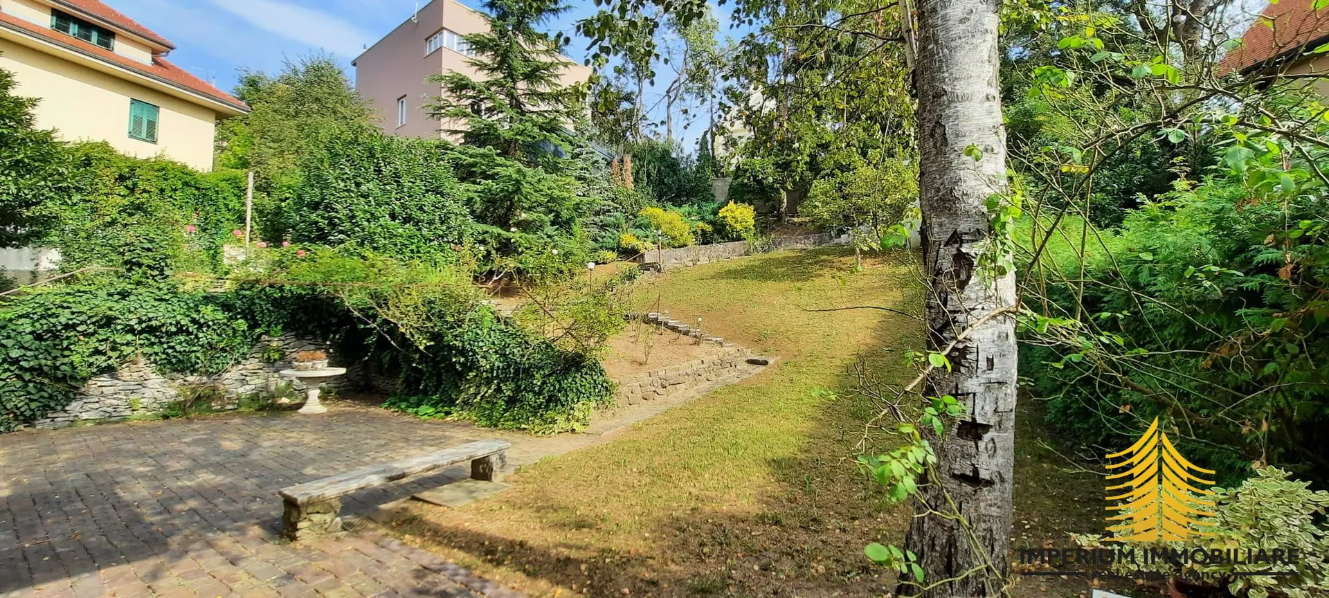 zagreb - centar , predivna vila okružena zelenim vrtom ,300m2 ,prodaja - slika 1