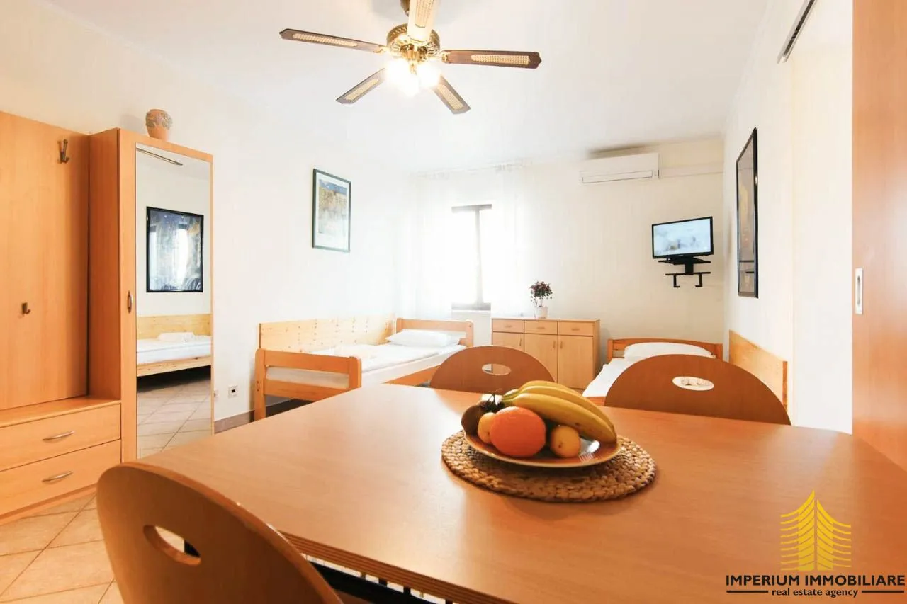 predivna apartmanska kuća - murter, jezera - slika 23