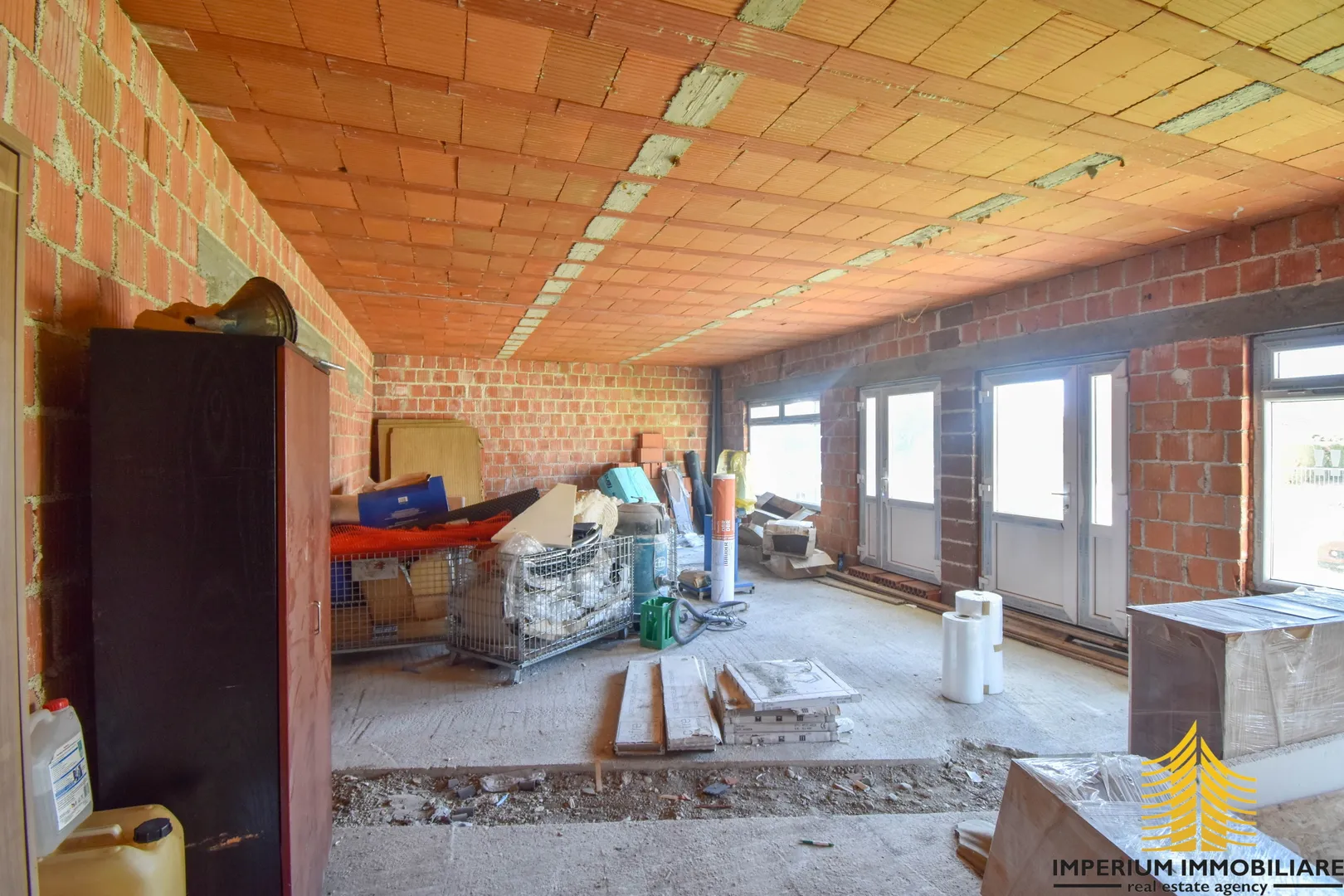 poslovni prostor - novi jelkovec , 150 m2 , iznajmljivanje - slika 2