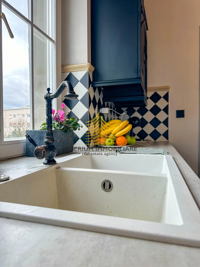 prodaja - stan, split, bačvice, 120 m2 - slika 1