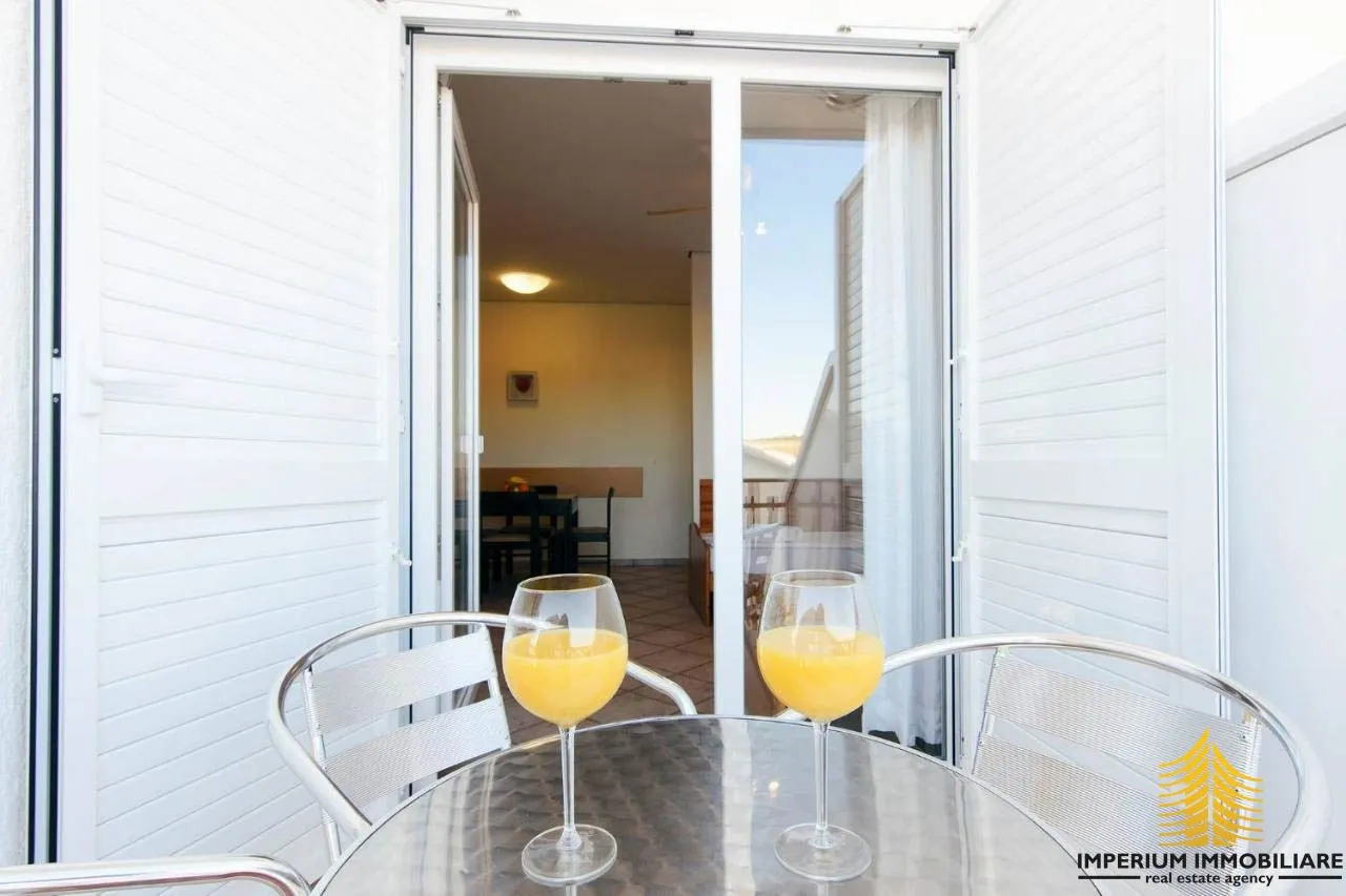 predivna apartmanska kuća - murter, jezera - slika 22