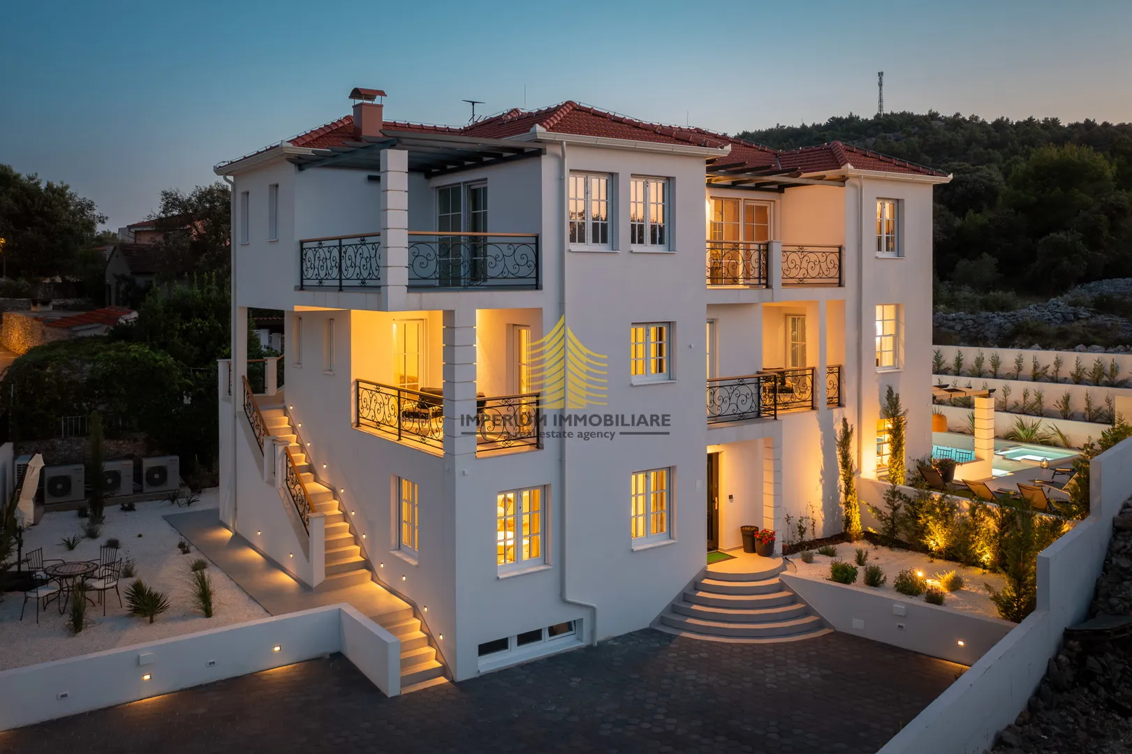 Kuća, Prodaja, Rogoznica, Ražanj, 407.32m2, Vila - Ražanj, Rogoznica