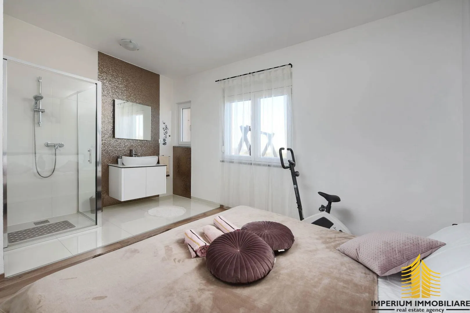 luxury villa with swimming pool and tennis court, debeljak, croatia - slika 30