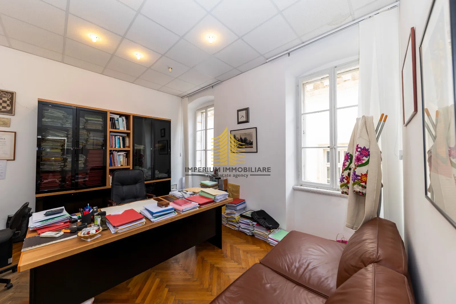 Poslovni prostor, Najam, Zadar, Poluotok (centar), 33.74m2, Ured
