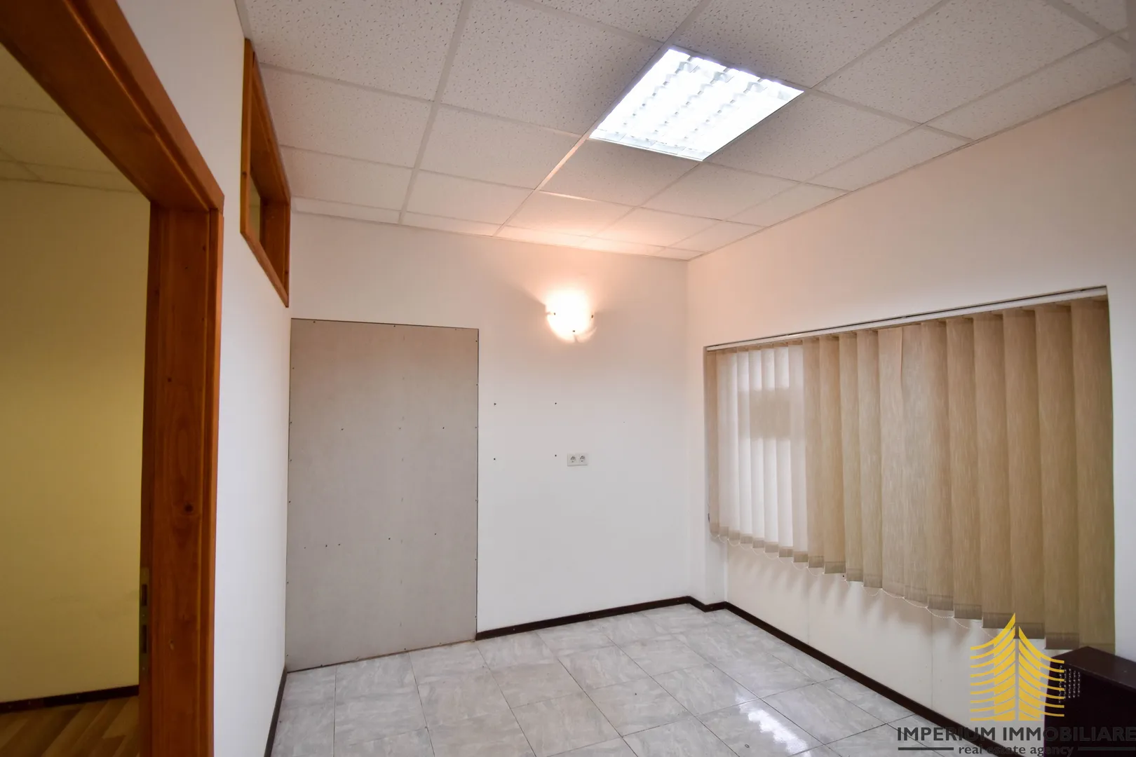 Prodaje Se Poslovni Prostor U Centru Sesveta - Sesvete, Zagreb