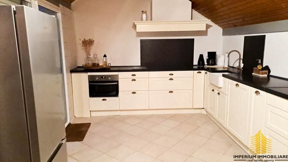 apartmanska kuća na čiovu - blizina mora - slika 19