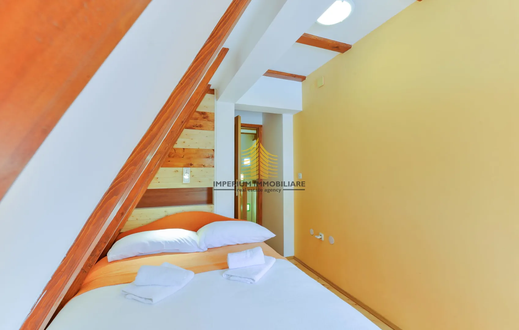kuća, prodaja, gračac, 210m2, samostojeća - slika 27