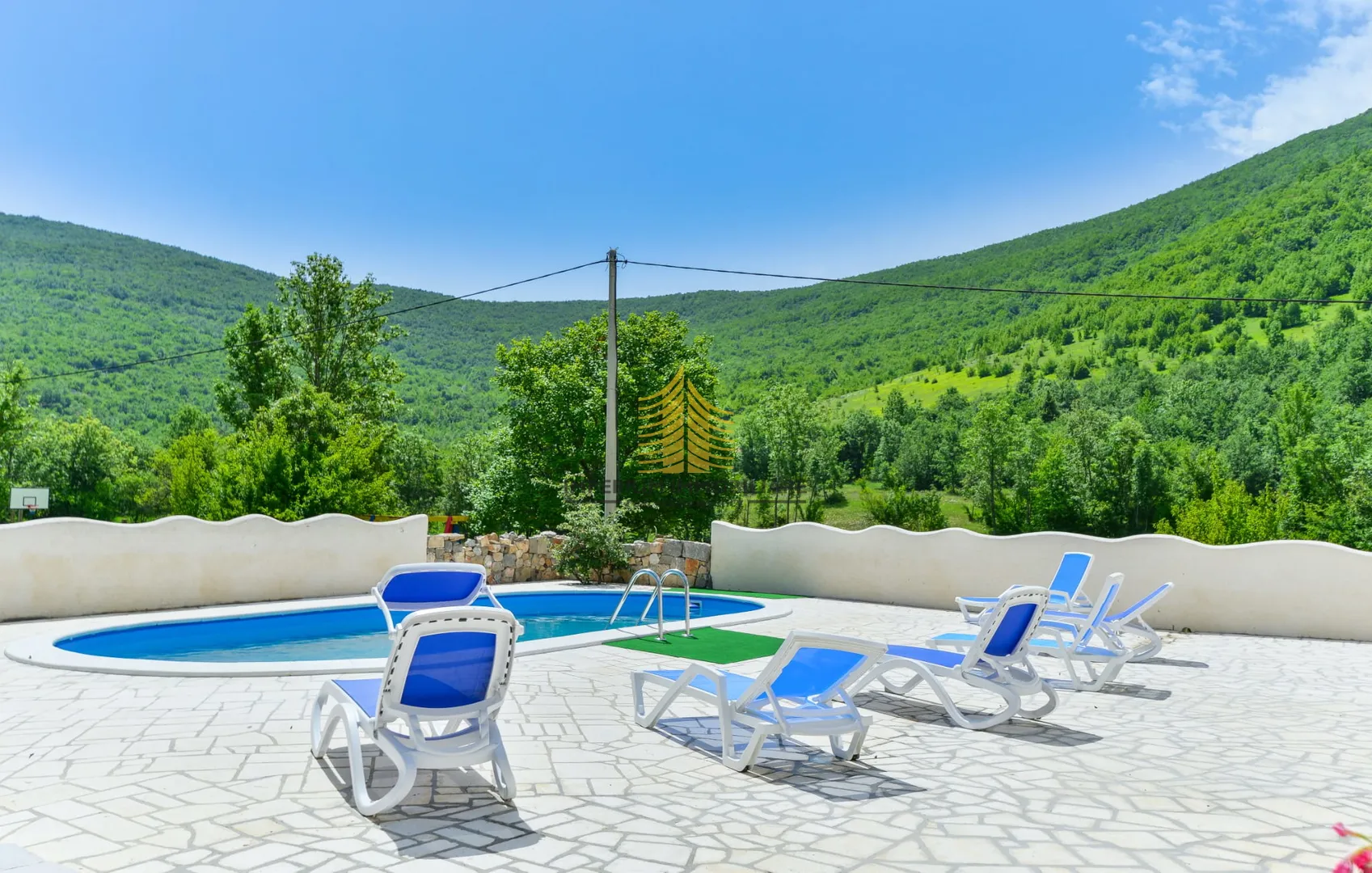 kuća, prodaja, gračac, 210m2, samostojeća - slika 2