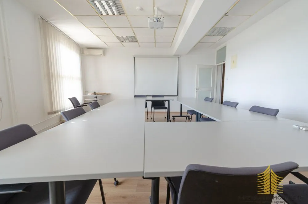 poslovni prostor, 300 m2, knežija, 8 prostorija, uređen - slika 8