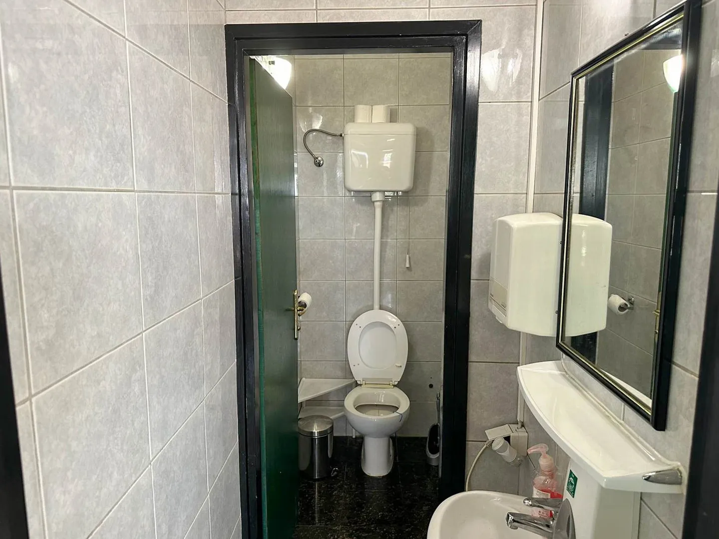 rab: ugostiteljski objekti: 69m2 + 55m2 terasa - slika 9