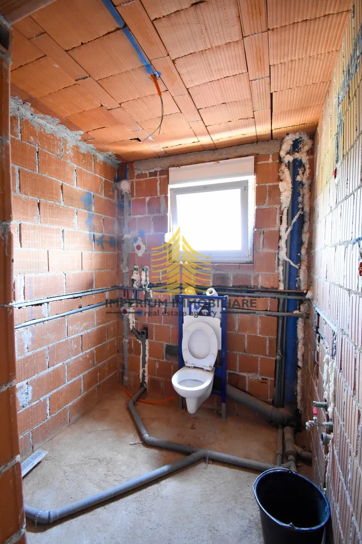 kuća sa 6 stanova, prodaja, sesvete, 560m2 - slika 21