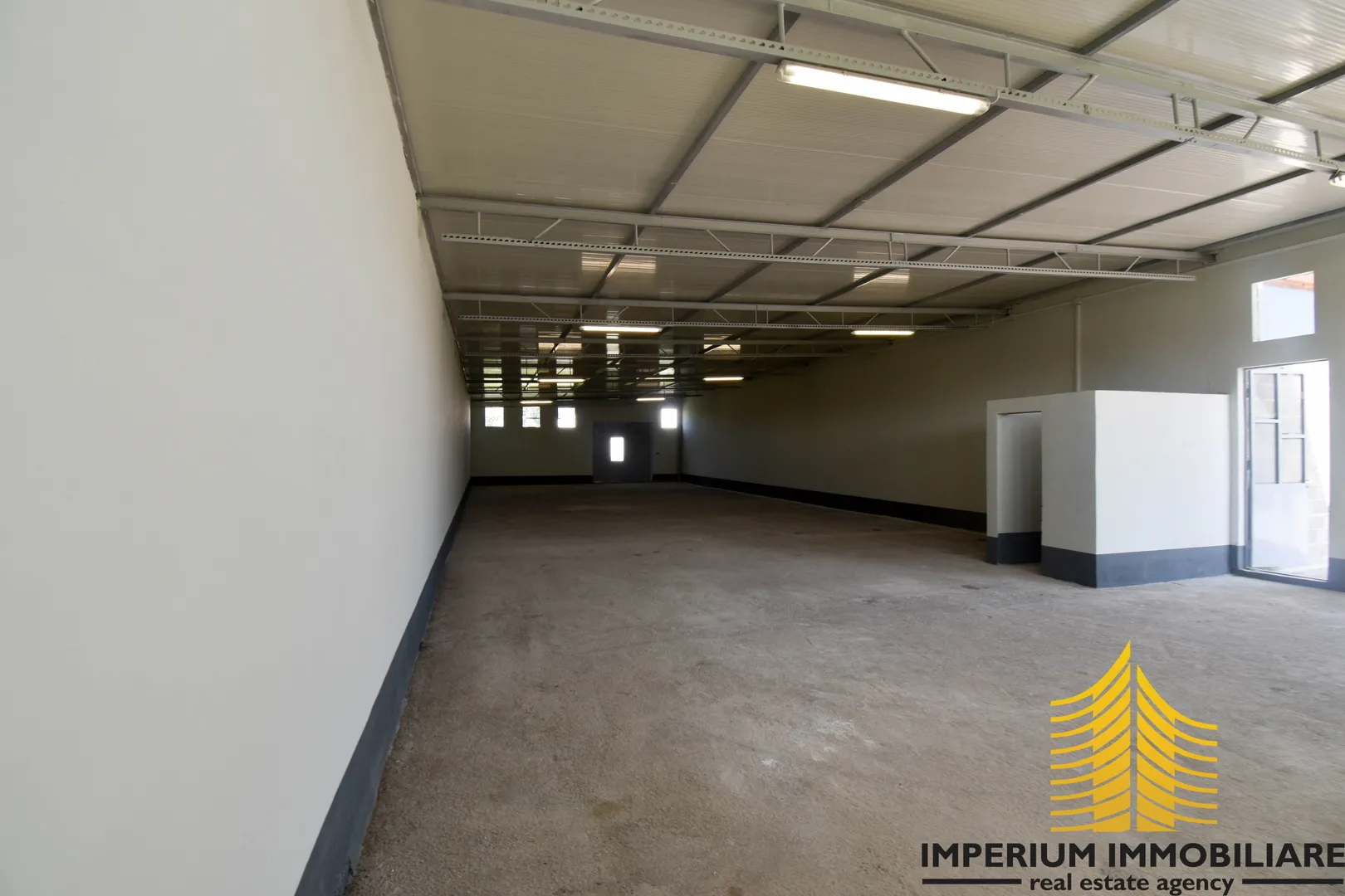 Poslovni prostor: Žitnjak, Hala - Skladište 315 m2 (zakup) - Zagreb