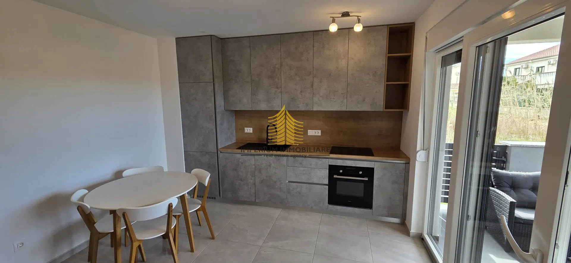 stan, prodaja, privlaka, 83m2, 2,5-sobni (2s+db) - slika 2