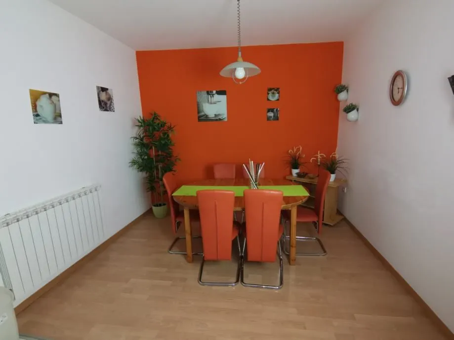 kuća: zagreb (šestinski kraljevec), 400.00 m2 - slika 12